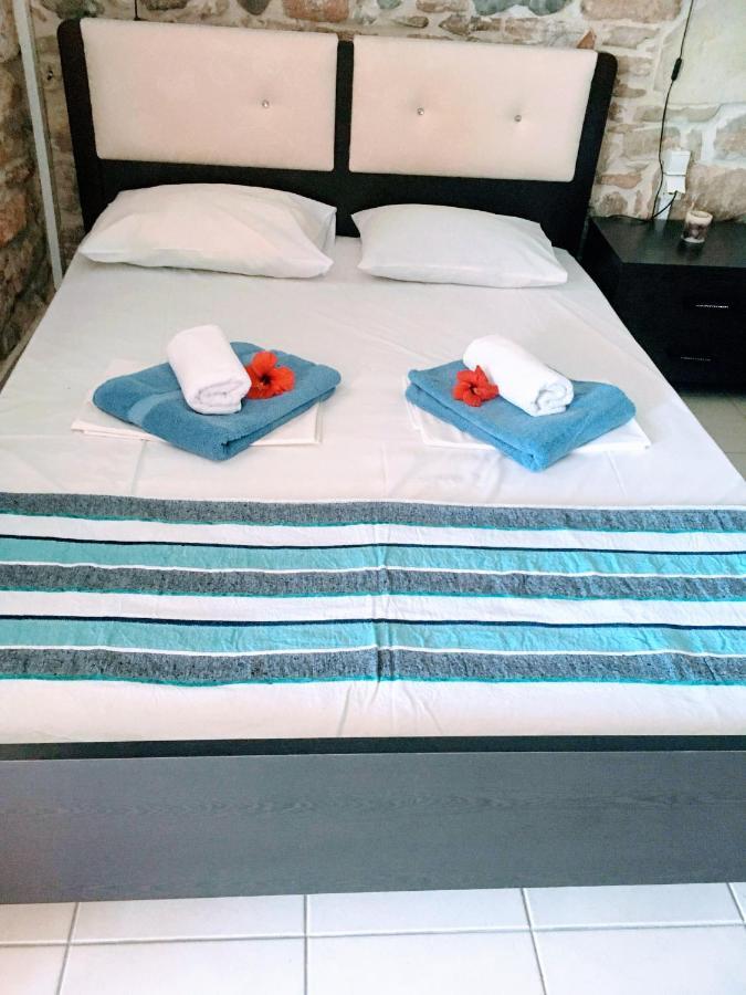 Mariaeva Rooms Léntas Eksteriør bilde